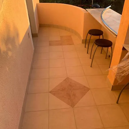 In With Balcony, Air Conditioning, Wi-fi 아파트