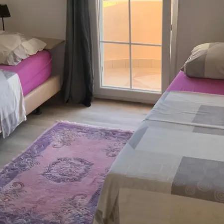 In With Balcony, Air Conditioning, Wi-fi *