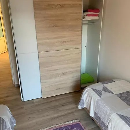 In With Balcony, Air Conditioning, Wi-fi