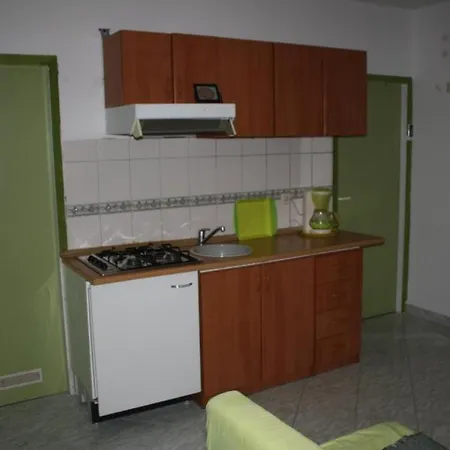 In With Balcony, Air Conditioning, Wi-fi *
